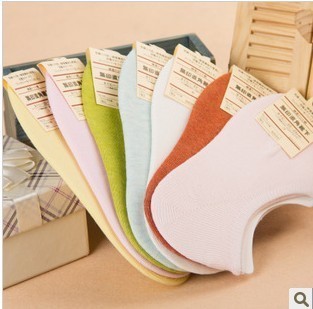 時(shí)尚與舒適的融合 竹纖維女士隱形船襪的選購(gòu)與搭配指南